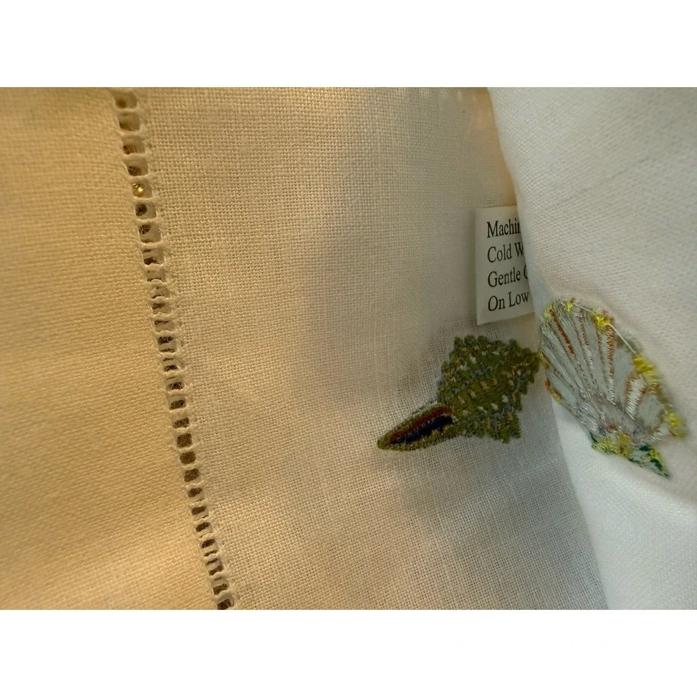 NEW Embroidered Seashell Oceanside Napkins 6